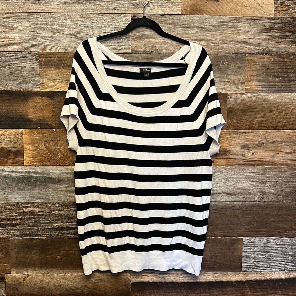 Torrid Black and White Striped Short Sleeved Sweater